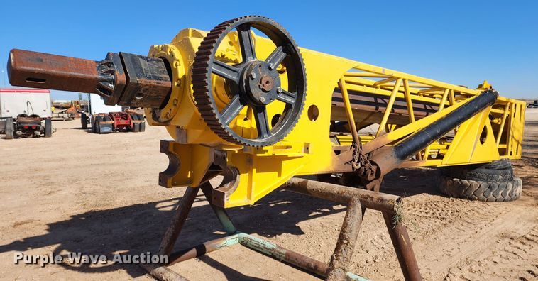 image for item DK6493 Drilling rig mast