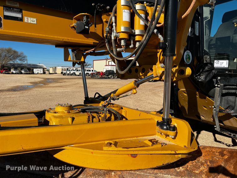 image for item DO8879 2011 Caterpillar 140M2 VHP  motor grader