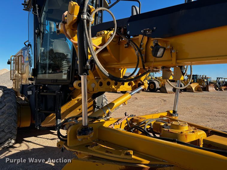 image for item DO8879 2011 Caterpillar 140M2 VHP  motor grader