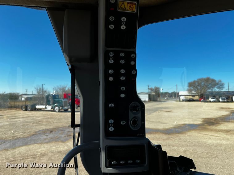 image for item DO8879 2011 Caterpillar 140M2 VHP  motor grader