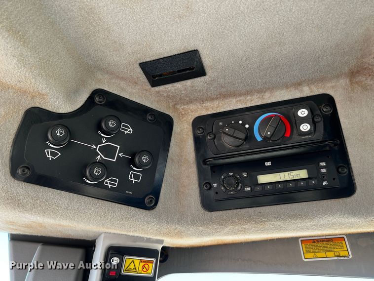 image for item DO8879 2011 Caterpillar 140M2 VHP  motor grader