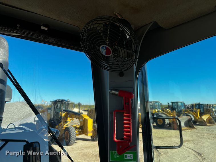 image for item DO8879 2011 Caterpillar 140M2 VHP  motor grader