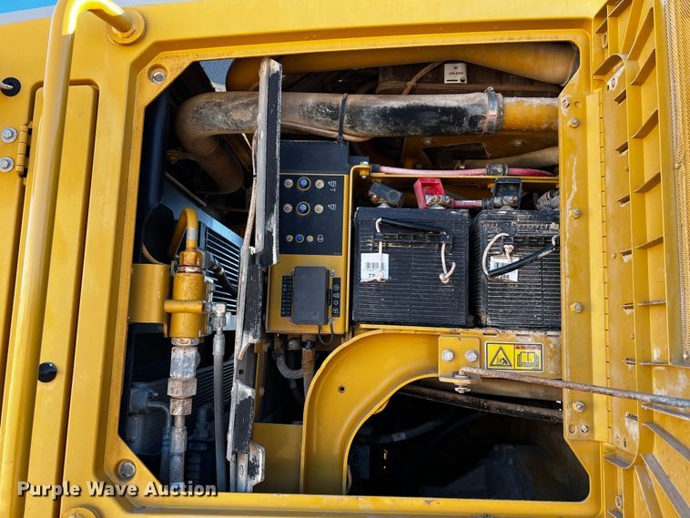 image for item DO8879 2011 Caterpillar 140M2 VHP  motor grader