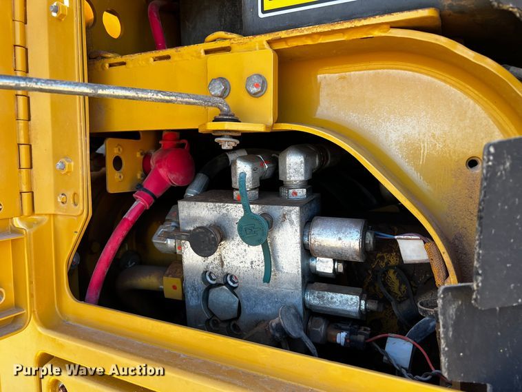 image for item DO8879 2011 Caterpillar 140M2 VHP  motor grader