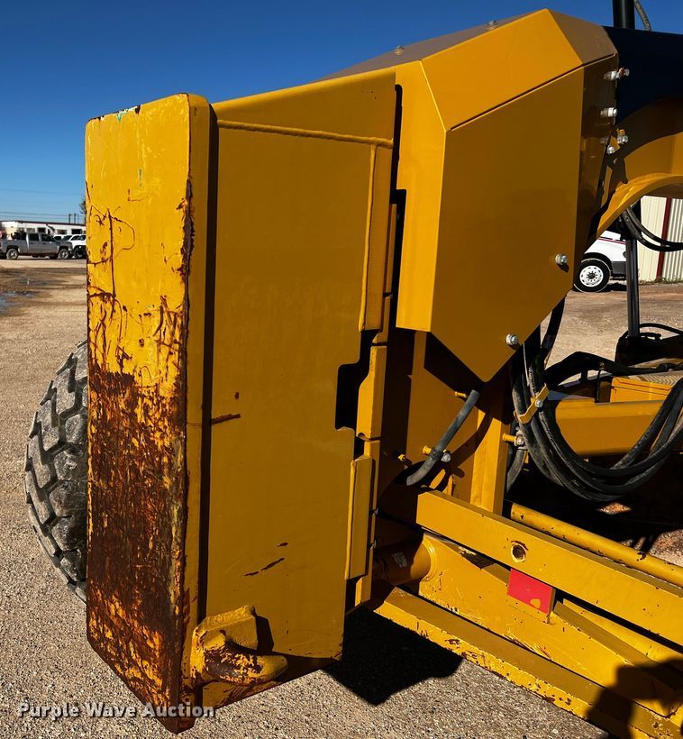 image for item DO8879 2011 Caterpillar 140M2 VHP  motor grader