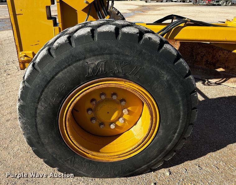 image for item DO8879 2011 Caterpillar 140M2 VHP  motor grader