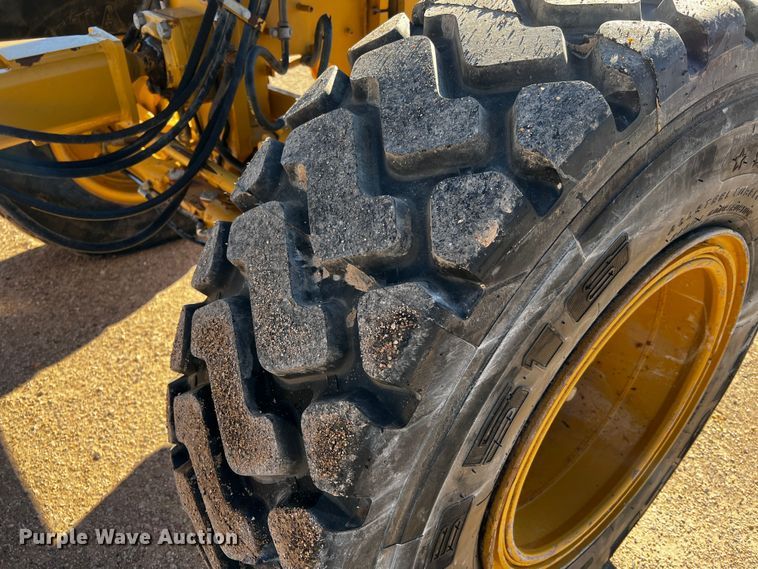 image for item DO8879 2011 Caterpillar 140M2 VHP  motor grader