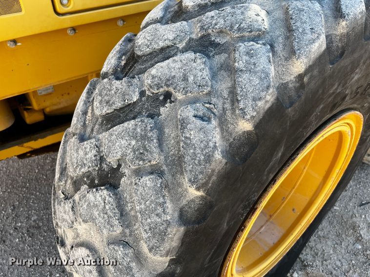 image for item DO8879 2011 Caterpillar 140M2 VHP  motor grader