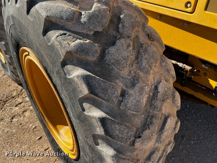 image for item DO8879 2011 Caterpillar 140M2 VHP  motor grader