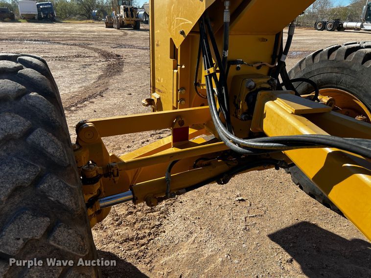 image for item DO8880 2013 Caterpillar 140M2 VHP Plus  motor grader