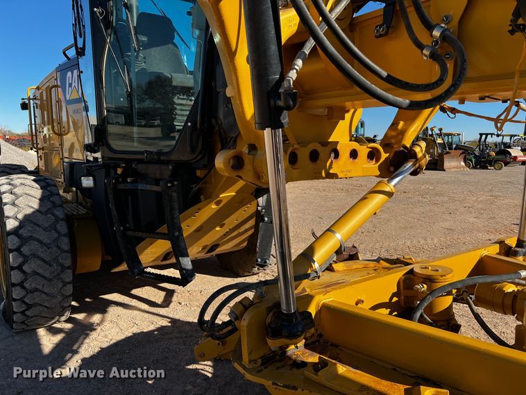 image for item DO8880 2013 Caterpillar 140M2 VHP Plus  motor grader