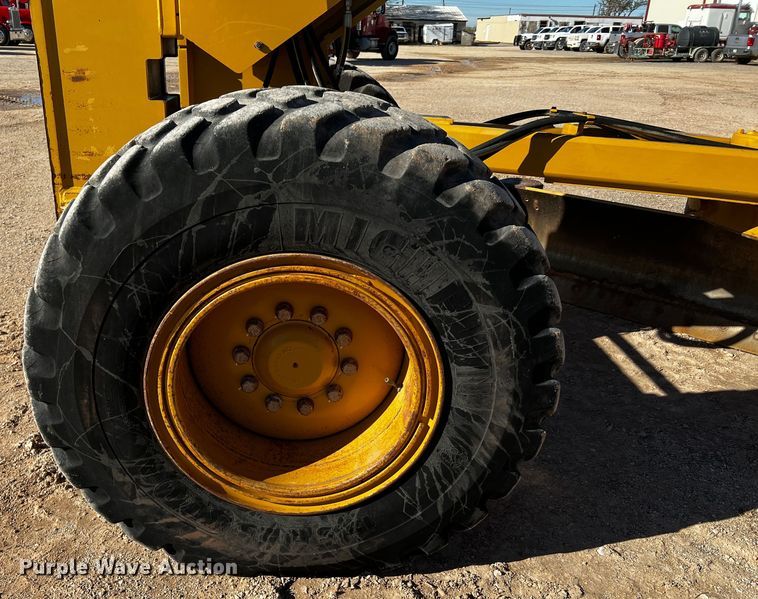 image for item DO8880 2013 Caterpillar 140M2 VHP Plus  motor grader