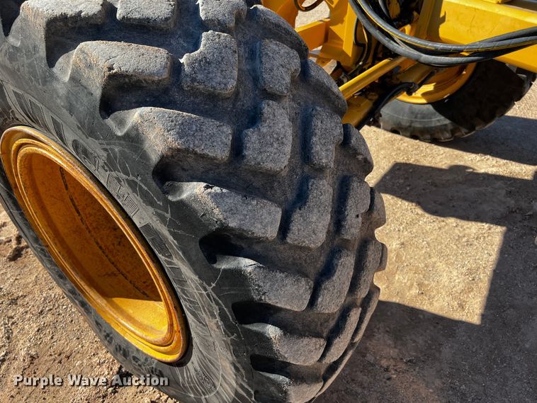 image for item DO8880 2013 Caterpillar 140M2 VHP Plus  motor grader