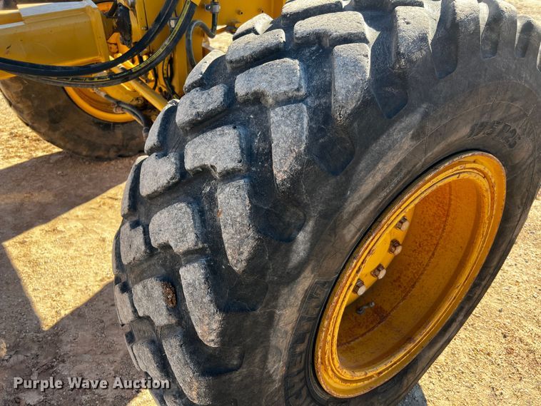 image for item DO8880 2013 Caterpillar 140M2 VHP Plus  motor grader