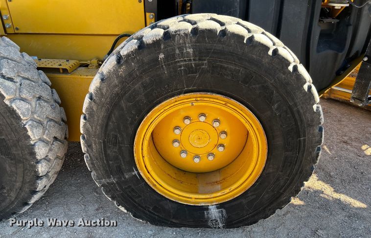 image for item DO8880 2013 Caterpillar 140M2 VHP Plus  motor grader