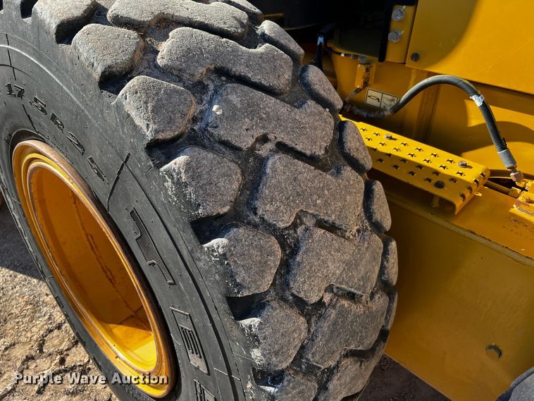 image for item DO8880 2013 Caterpillar 140M2 VHP Plus  motor grader