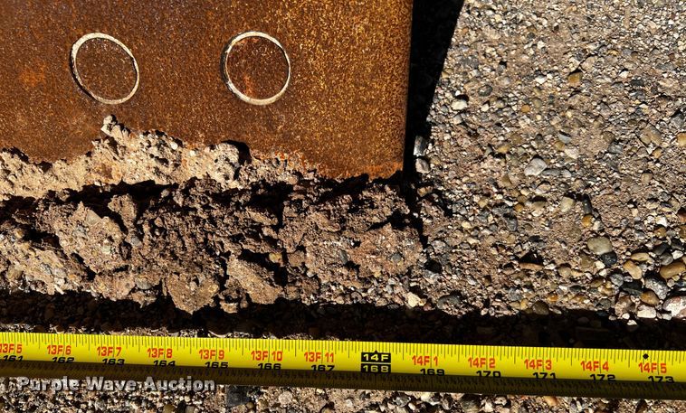 image for item DO8881 2012 Caterpillar 140M2  motor grader