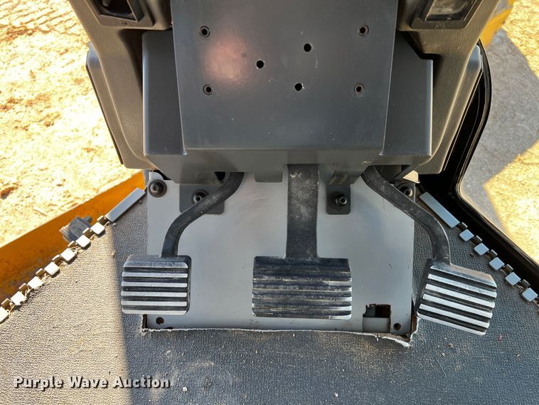 image for item DO8881 2012 Caterpillar 140M2  motor grader