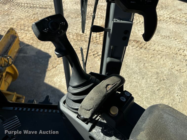 image for item DO8881 2012 Caterpillar 140M2  motor grader