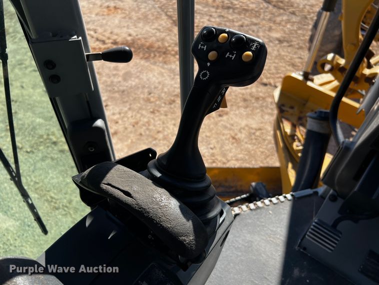 image for item DO8881 2012 Caterpillar 140M2  motor grader