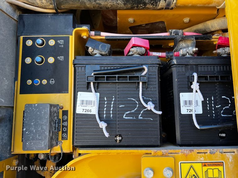 image for item DO8881 2012 Caterpillar 140M2  motor grader