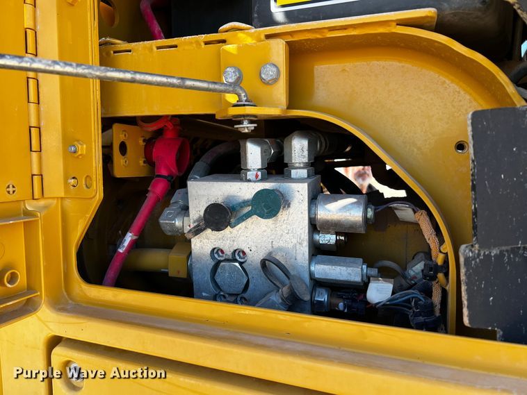image for item DO8881 2012 Caterpillar 140M2  motor grader