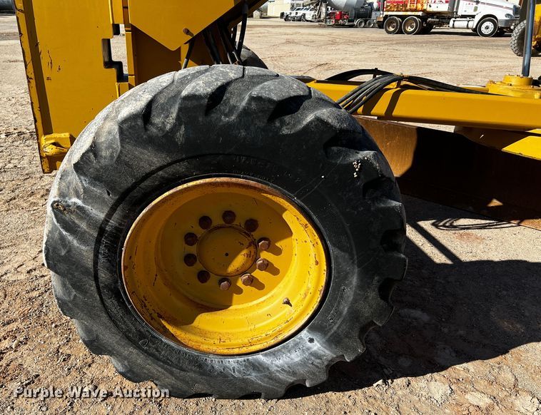 image for item DO8881 2012 Caterpillar 140M2  motor grader