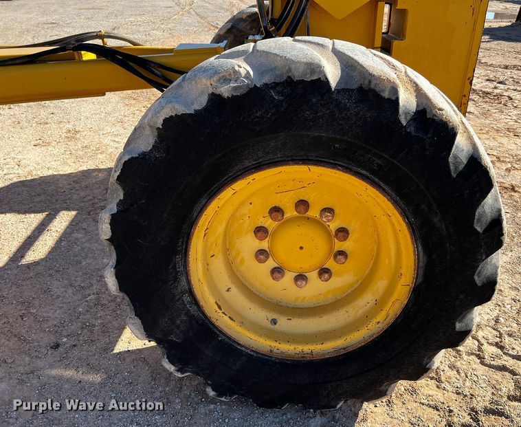 image for item DO8881 2012 Caterpillar 140M2  motor grader