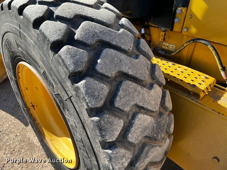 image for item DO8881 2012 Caterpillar 140M2  motor grader