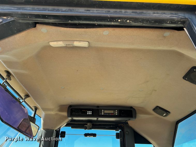 image for item DO8882 2010 Komatsu WA470-6  wheel loader