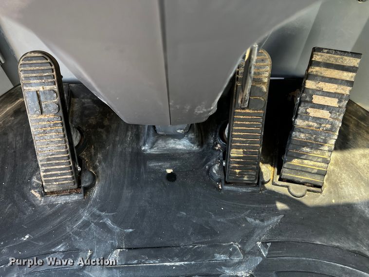 image for item DO8882 2010 Komatsu WA470-6  wheel loader