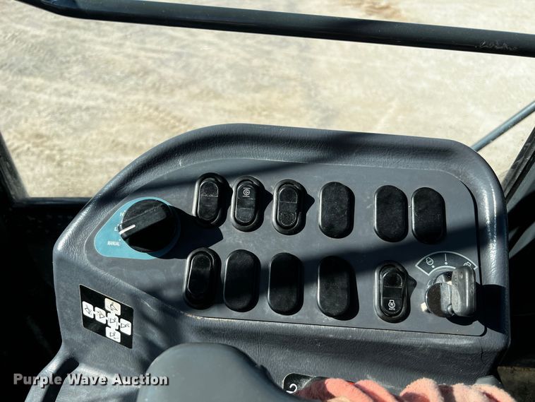 image for item DO8882 2010 Komatsu WA470-6  wheel loader