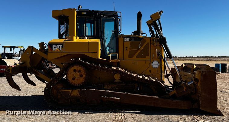 image for item DO8884 2014 Caterpillar D6T XL  dozer