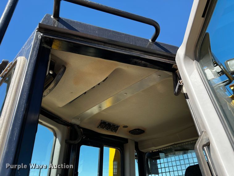 image for item DO8884 2014 Caterpillar D6T XL  dozer