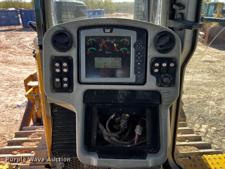 image for item DO8884 2014 Caterpillar D6T XL  dozer