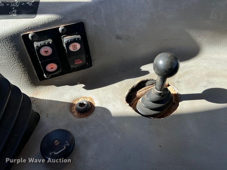 image for item DO8884 2014 Caterpillar D6T XL  dozer