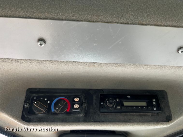 image for item DO8884 2014 Caterpillar D6T XL  dozer