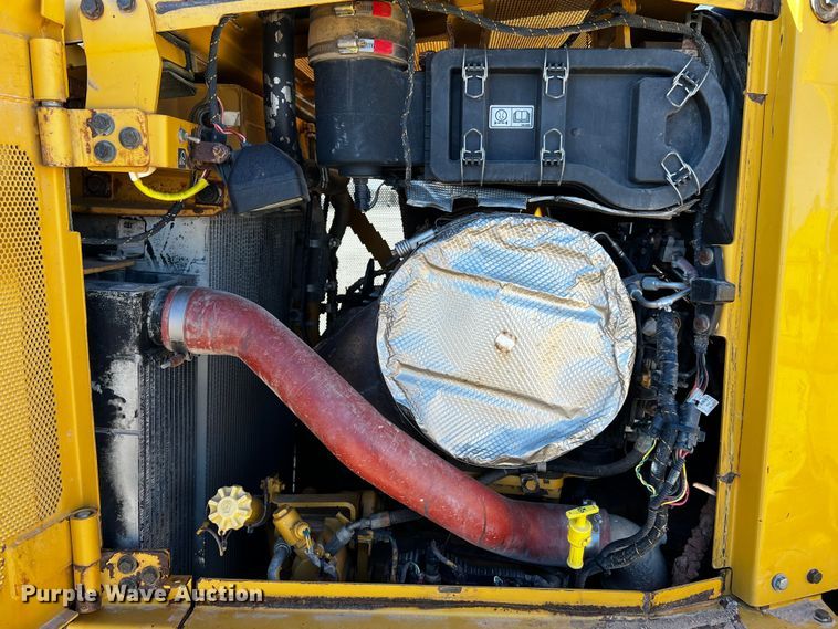 image for item DO8884 2014 Caterpillar D6T XL  dozer