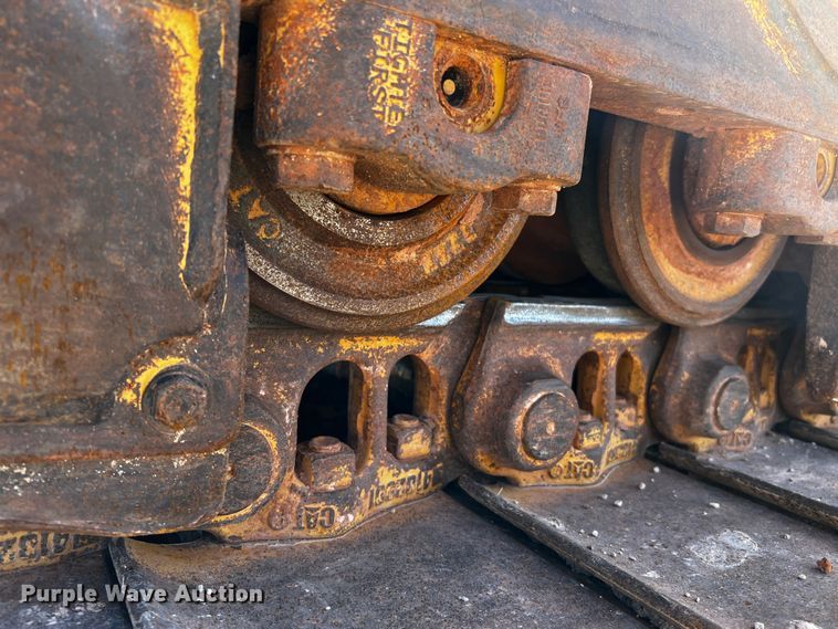 image for item DO8884 2014 Caterpillar D6T XL  dozer