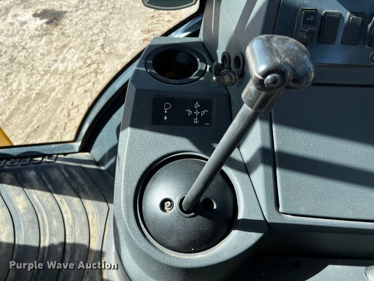 image for item DO8885 2014 John Deere 310SK  backhoe