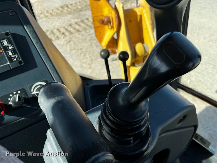 image for item DO8885 2014 John Deere 310SK  backhoe