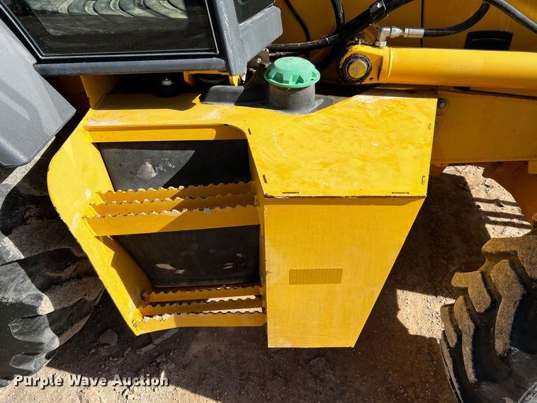 image for item DO8885 2014 John Deere 310SK  backhoe