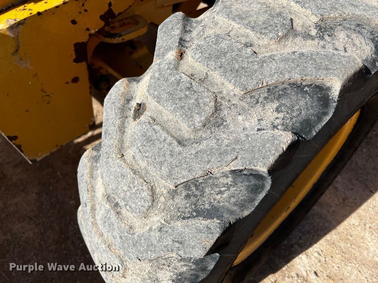 image for item DO8885 2014 John Deere 310SK  backhoe