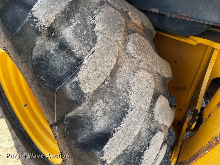 image for item DO8885 2014 John Deere 310SK  backhoe