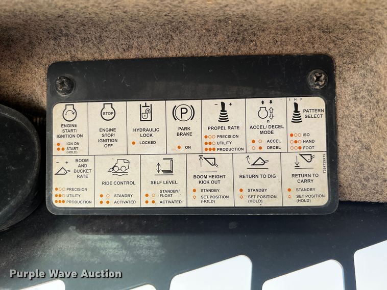 image for item DO8889 2016 John Deere 333G  tracked skid steer loader