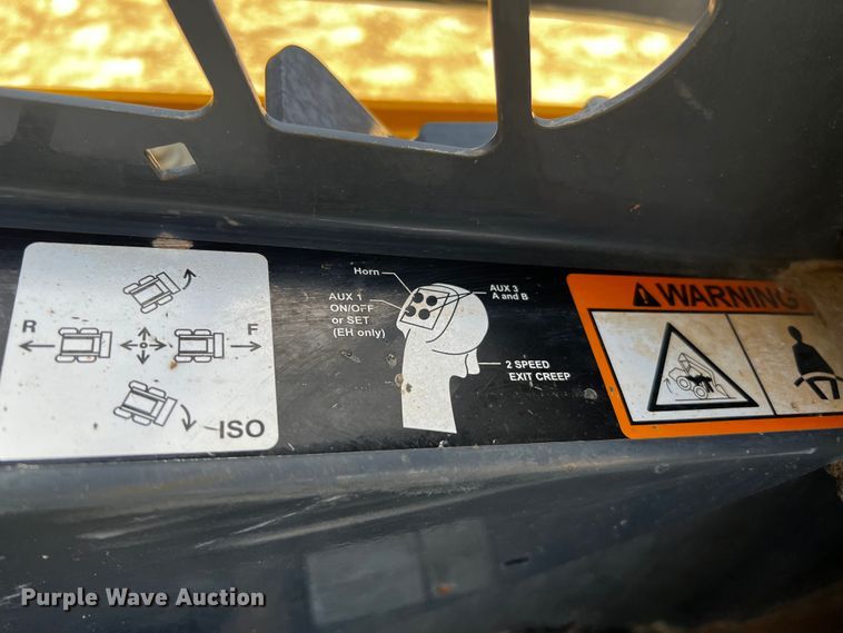 image for item DO8889 2016 John Deere 333G  tracked skid steer loader