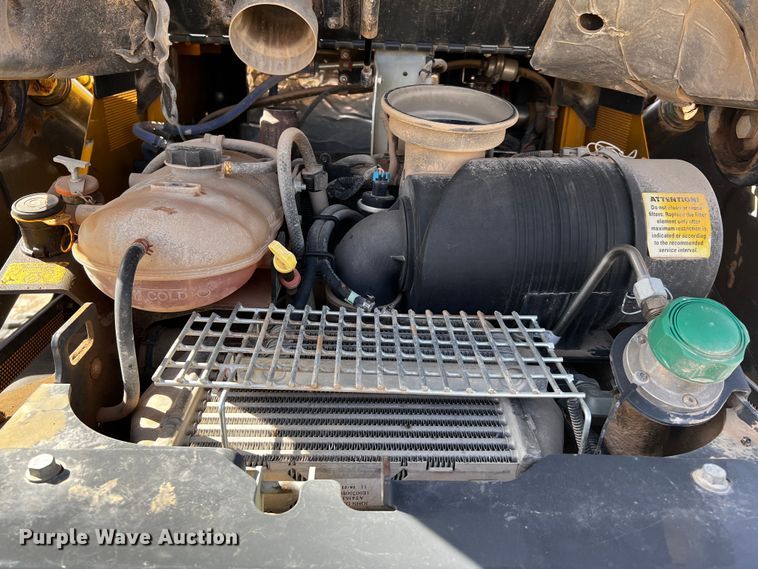 image for item DO8889 2016 John Deere 333G  tracked skid steer loader