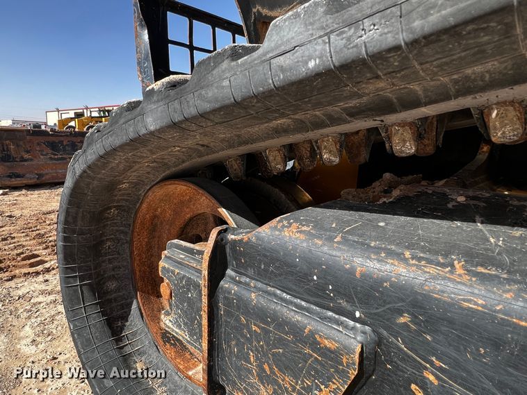 image for item DO8889 2016 John Deere 333G  tracked skid steer loader