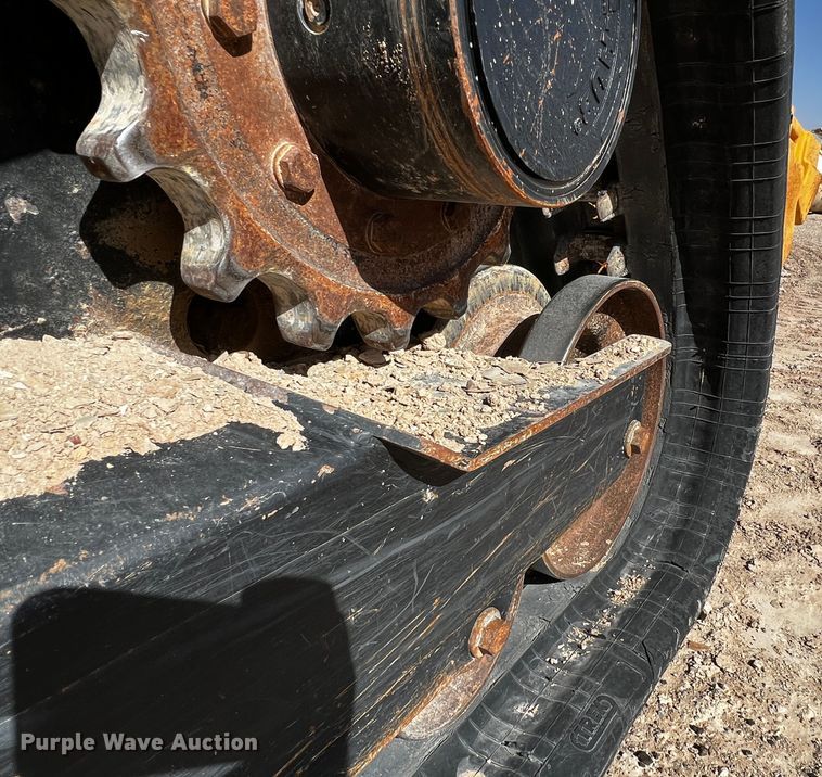 image for item DO8889 2016 John Deere 333G  tracked skid steer loader