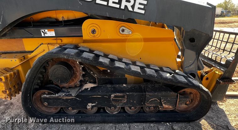 image for item DO8889 2016 John Deere 333G  tracked skid steer loader